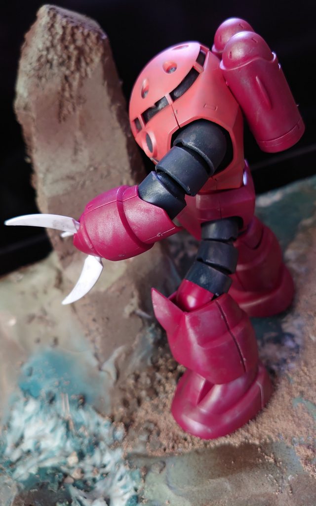 水中より突如出現