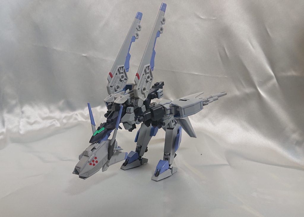 索敵補助用メカ「ルナアーマー」
高精度、広範囲かつ高ジャミング耐性のレーダーと通信システムを持つ鳥型メカ。