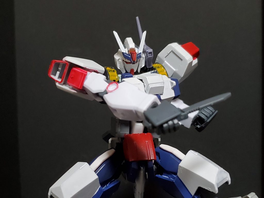 地上戦ではダガーのみ所持しており、機動力を活かして近接戦闘を得意とします。