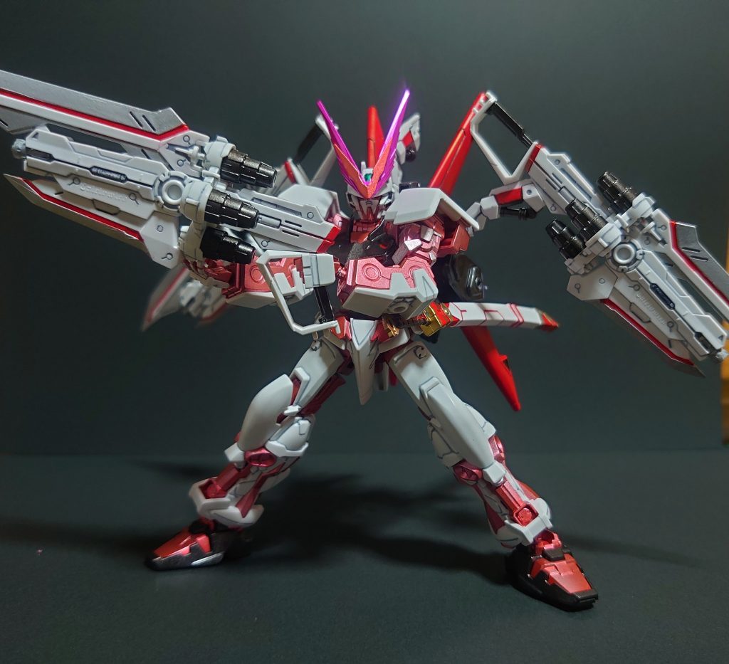 カレトヴルッフ・ライフルモード
カレトヴルッフ専用ハンドがついてくるのでかっこよく持てます。
バックパックの重量が増すので倒れるかと思いきや自立できるのです。