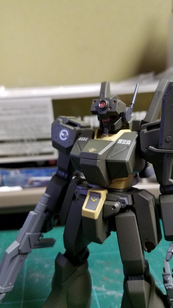 バイザーのスコープ、ゴーグル内のレンズにWAVEのH・レンズミニを仕込みました。