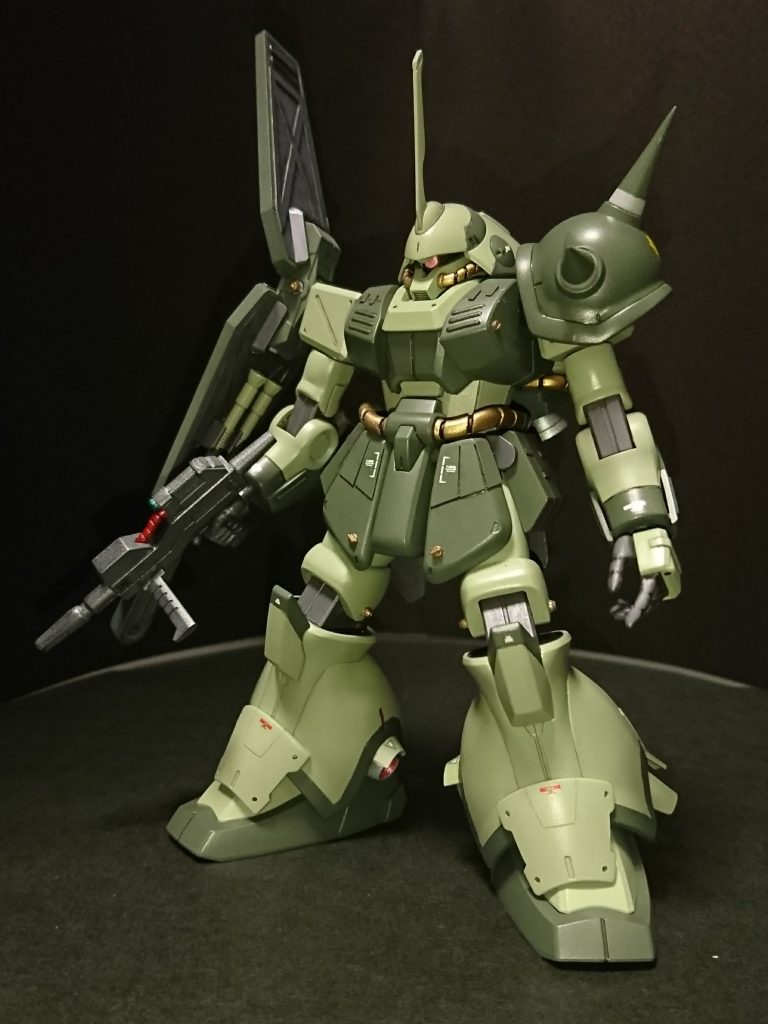 フロントショット
モノアイはHアイズです。