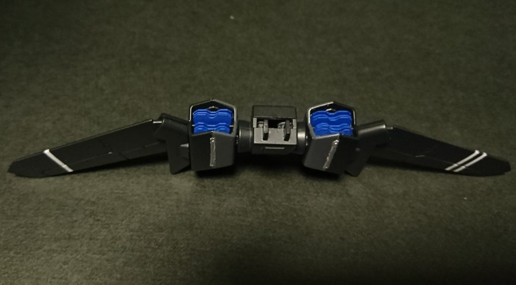 エンジンのインテーク部分はプラ板でディテールアップをしてみましたが、組んでしまうとほとんど見えません。。。