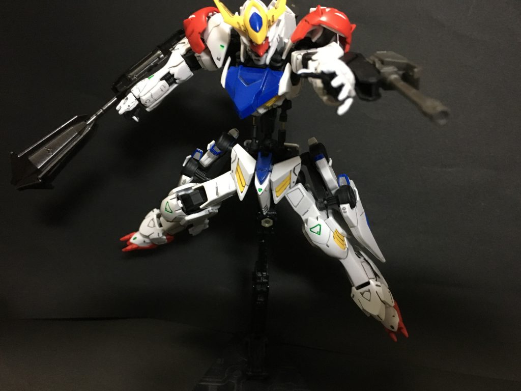 基部は同じなので200mm砲も装備可能









そして…