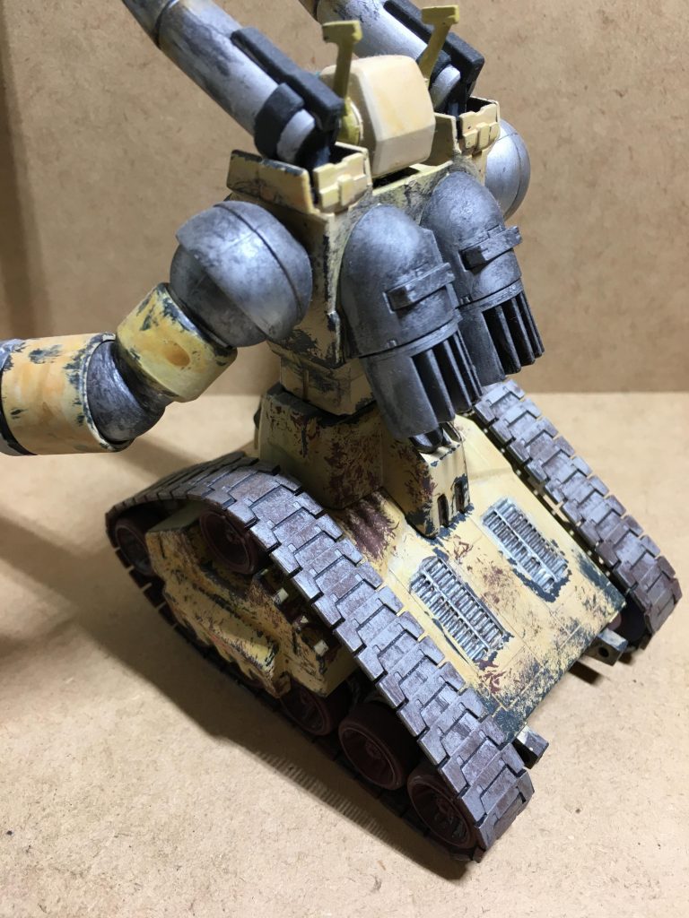 リアビューですが、今見ると
筆塗りでよく頑張ってたなと
自分に言ってやりたいですなぁ。
アヒャヒャ( ´∀｀)