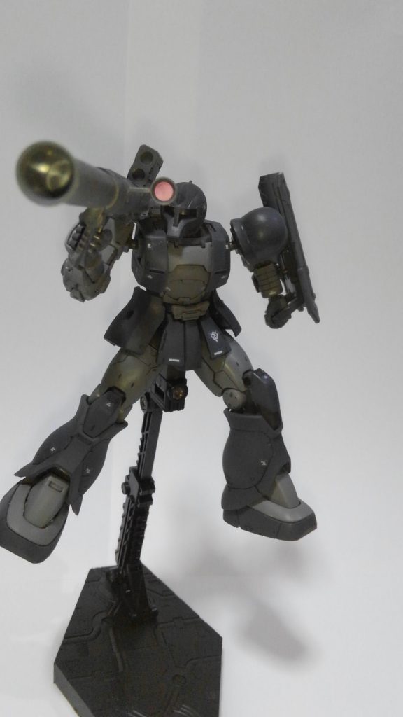 トップコートの具合としてはつや消しが良い感じに効いたものの
若干吹きすぎて表面が粉を吹いたようになってしまいました。
スプレーは相変わらず苦手です・・・