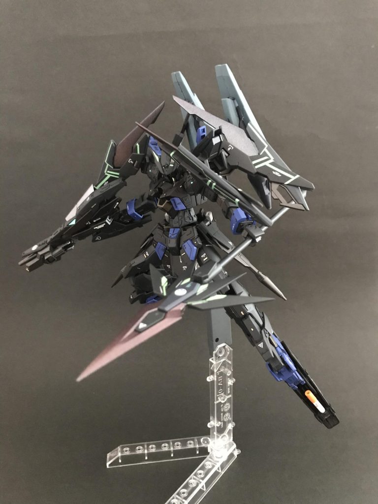 シールドは差し替えで槍になります。