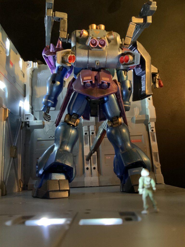 全塗装、筆塗りで結構ジムのパーツをたんまり移植しました。
ビルドファイターズの機体はミキシングに使用出来るパーツが多い様な⋯
ってか、私、ビルドファイターズ未見です すんませーーーんm(_ _)m