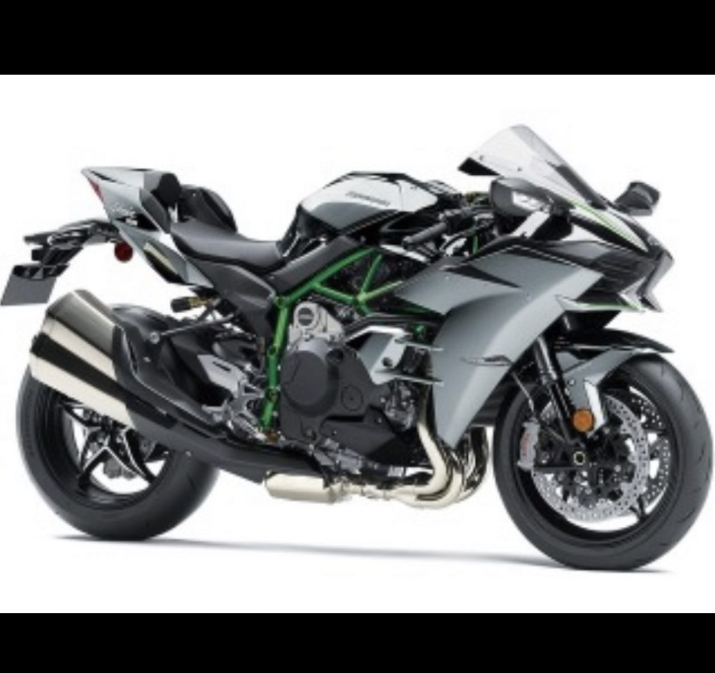 このイメージです。でも、ライトガンメタル部分が、ブラックメッキくらいに頑張ったら、もっとイメージを近づけれたかも‥と思いつつ。