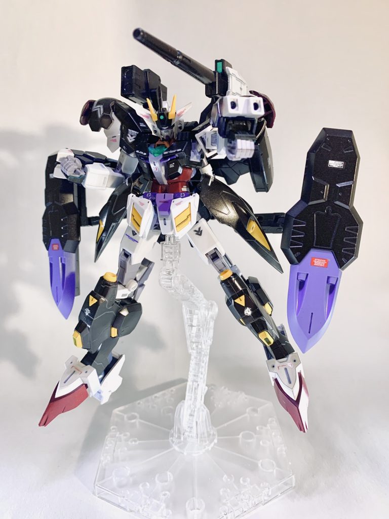 攻撃しつつ盾でガード。