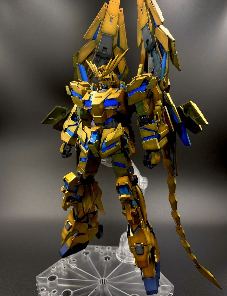 ブラックライト当てると怪しく光ります