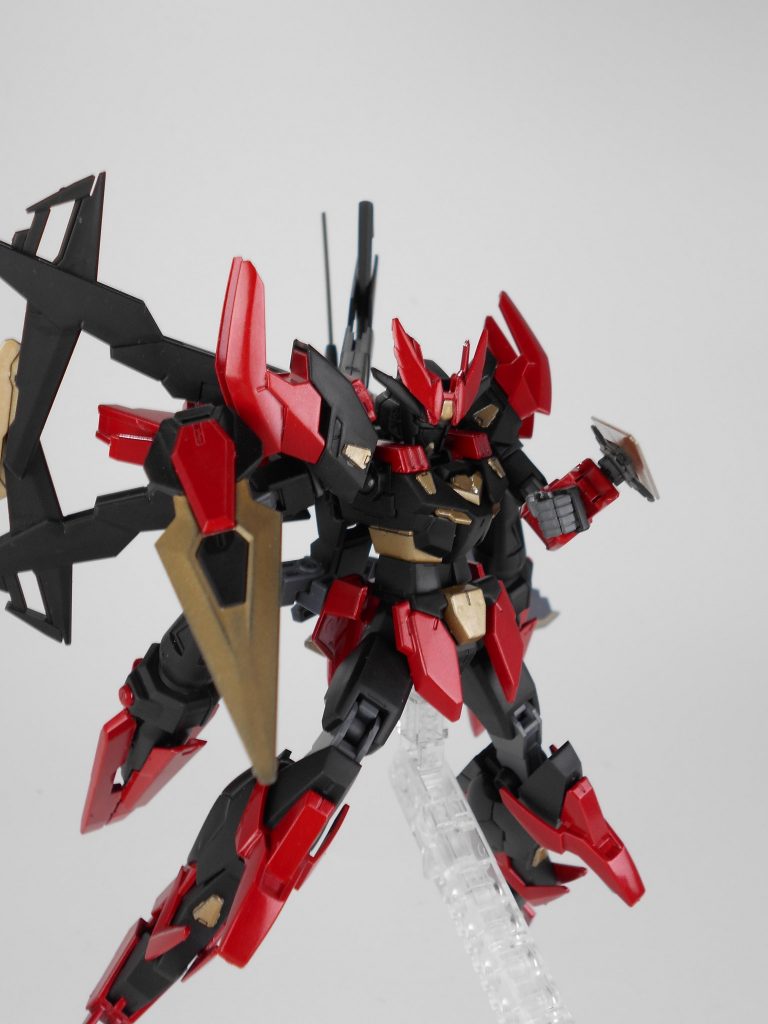 ブレードシグルシールド。マーズフォーガンダムのクローを廃止して、AGE2マグナムのシールドを採用しています。