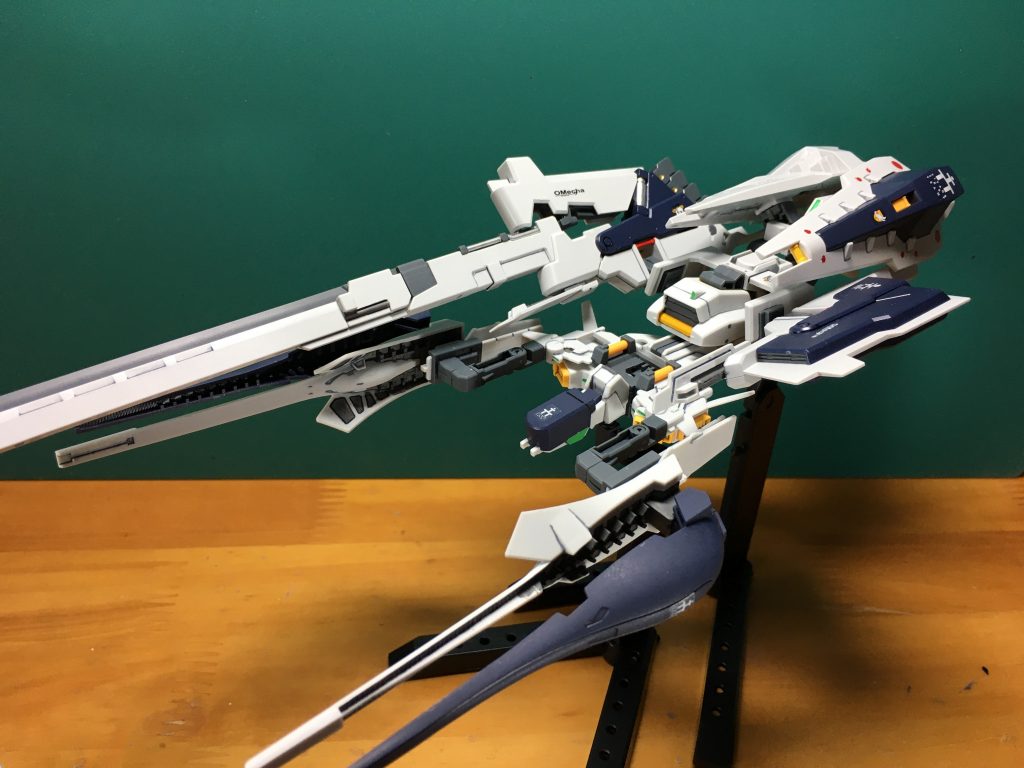 　プリムローズはフルドドやヘイズルとの組み合わせでプレイバリューが広がります。組み替え例にあったフルドド装備は武装が貧弱なので、殺意の塊のような重装型にしました。ちなみにプリムローズ2個買ったのでウインチキャノン2つ装備です。

　それにしてもウインチキャノンのカバー、トップコートカブってる説が濃厚…。