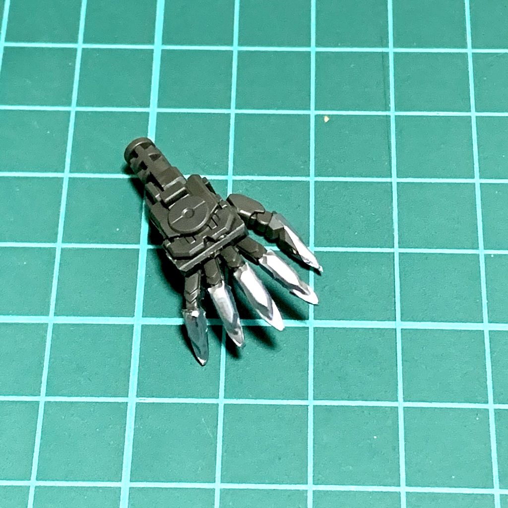 地味に指先もフィルムシール貼り。
素手でMSを毟る。