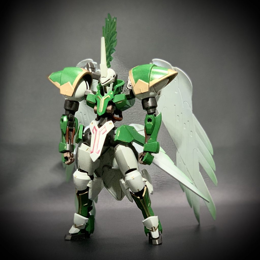 特徴的な背部の翼状パーツは単なる飾りではなく姿勢制御用可動肢である。この時代においては、技術的に機操兵の飛行機能は実現されていない。と言うか、飛行機械そのものが開発されていなかったのである。