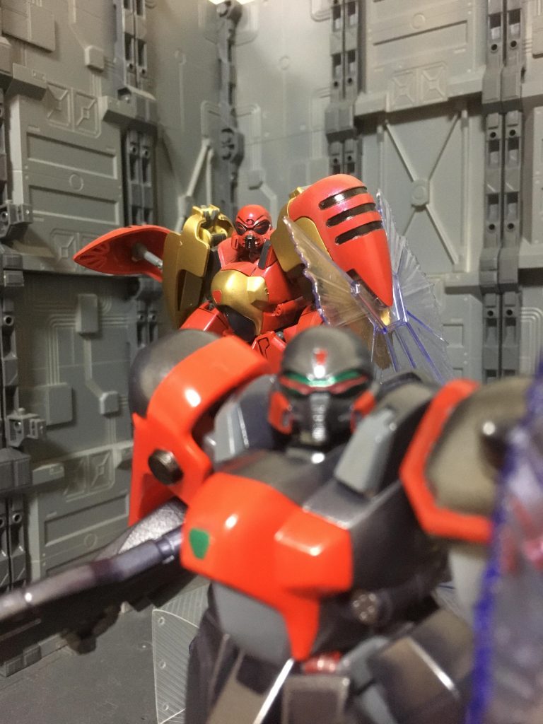 後ろから主張してくるゾロアット

並ぶとお顔が違いますね