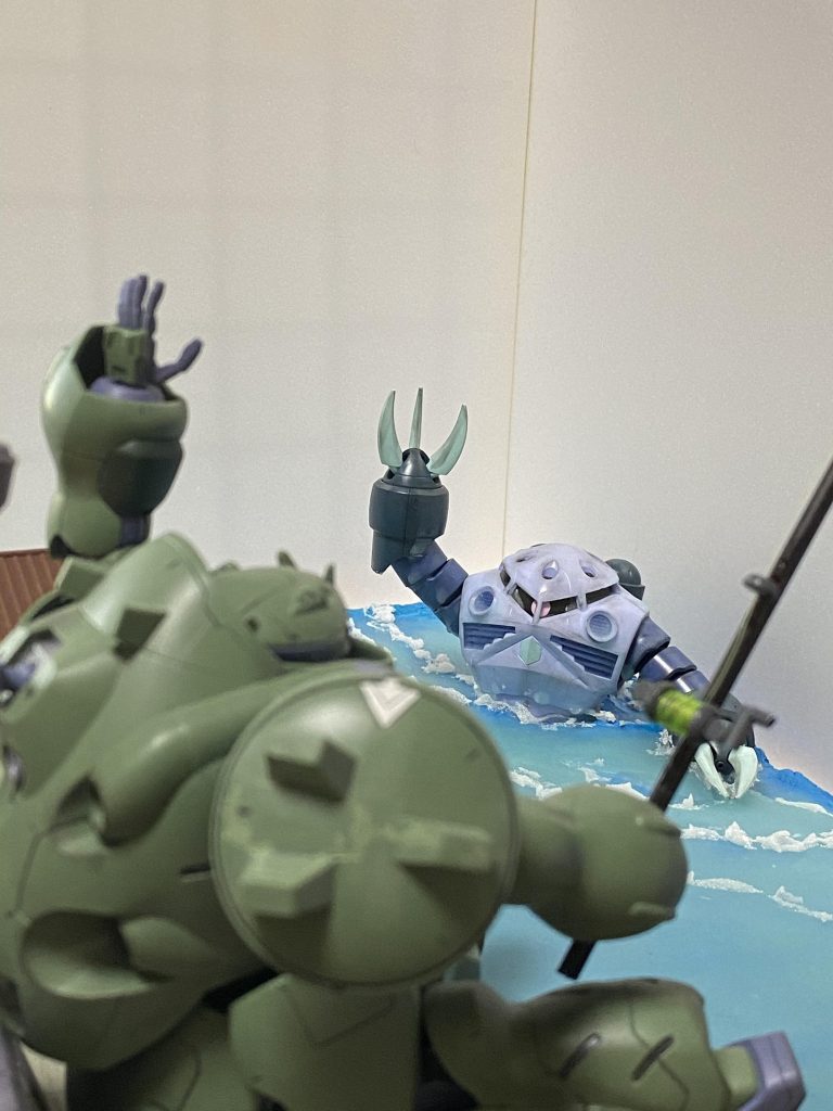 ズゴック「ただいま〜」