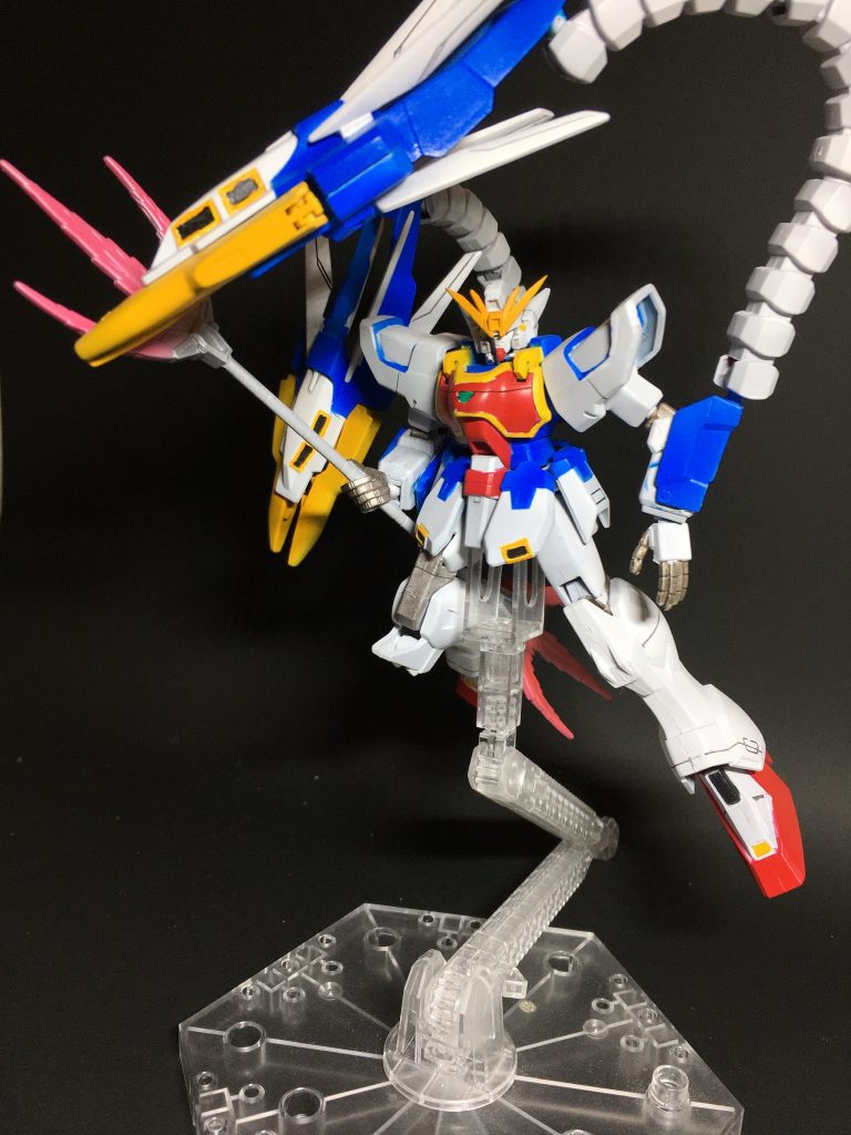 スタンド使って浮かしてみました。
よく見るとマスキングが甘いですね。
(*´-`)ガンバロ…