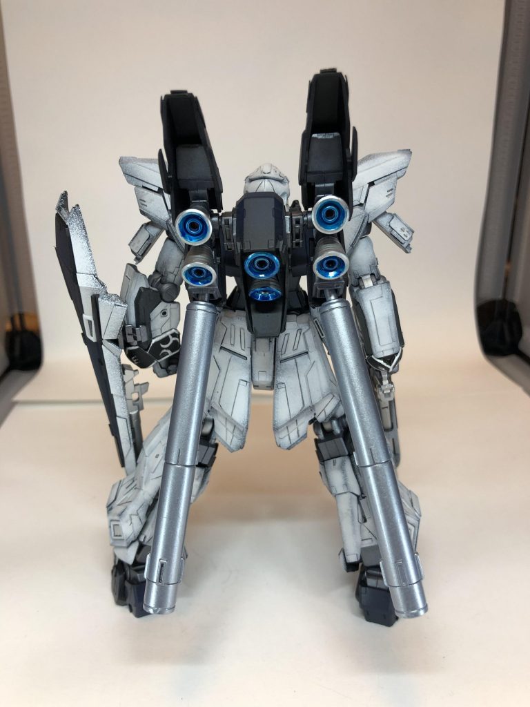 プロペラントタンクは別パーツとして扱いたかったので色を変えました