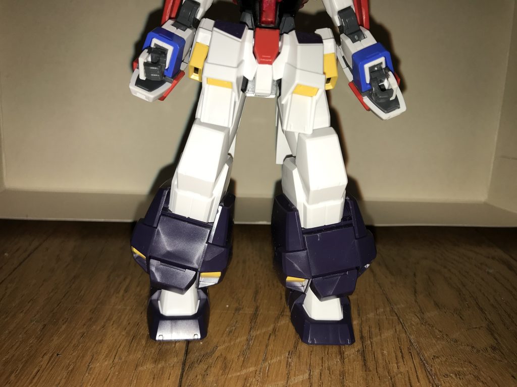 攻撃能力通常のパンチとキックだけでも、合体前を遥かに凌駕する威力を誇り、PS装甲やナノラミネートアーマーを容易く粉砕するほど。高エネルギー収束機器この形態では、合体前以上の高出力と高威力を実現した新型モデルが両腕部と両脚部にそれぞれ内蔵されている。エネルギー生産量が増加した事で、常時連続使用が可能になっており、パンチとキックの威力を数倍以上に高める事ができる。ジャンピングアンカー合体前と同じく、両脚部に内蔵されたハンマー機構であり、フォースインパルスガンダムエクストリームをも凌駕する驚異的なジャンプ力を発揮できる。