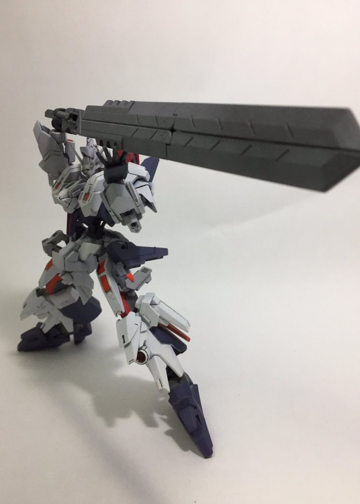 専用武器はまだ作っておらず、とりあえず似合いそうなアスタロトの大剣を2本合体させ持たせてみました！これはこれでなかなか様になっています！笑