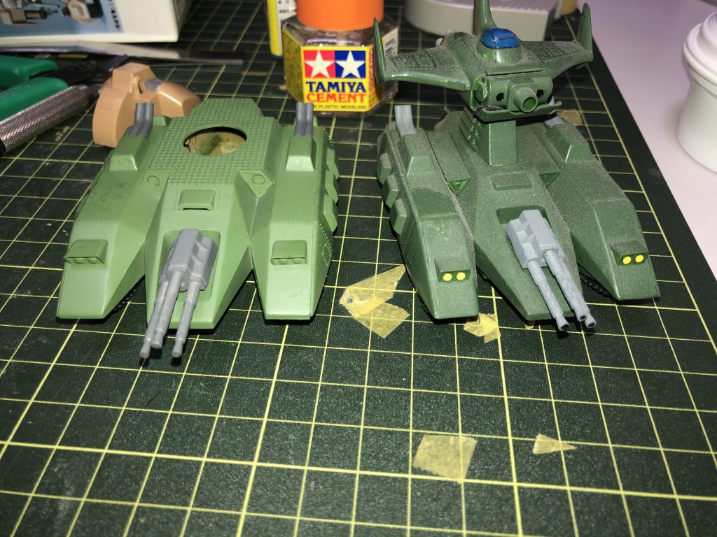 よく見るとマゼラアタックと細部が違う。