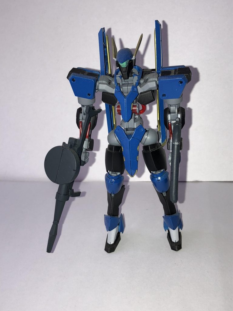 グリムゲルデのパーツを所々切り落として肩をグレイズ改に変更しました。
メインセンサーはフレームアームズのアーキテクトのパーツです。