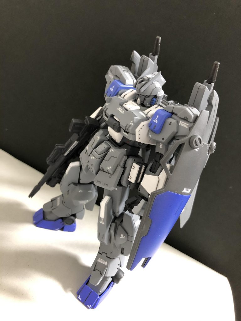 カラーリングはすごく悩みましたが、色々と調べあさってピンと来たゼータプラスC1に寄せました。