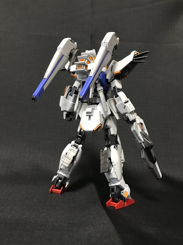 塗装はバーチャロンカラーをガンシップグレイを下地にして吹きました。