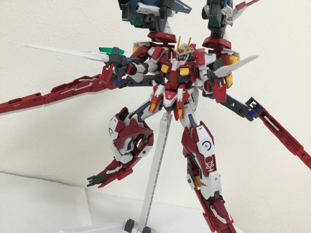 アームズアーマー時の射撃はGNソードⅡと両肩のGNキャノン