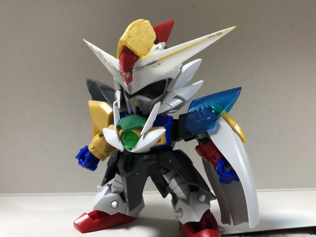 エクシア系統はトサカ!と気づき、もりパテをモリモリ。