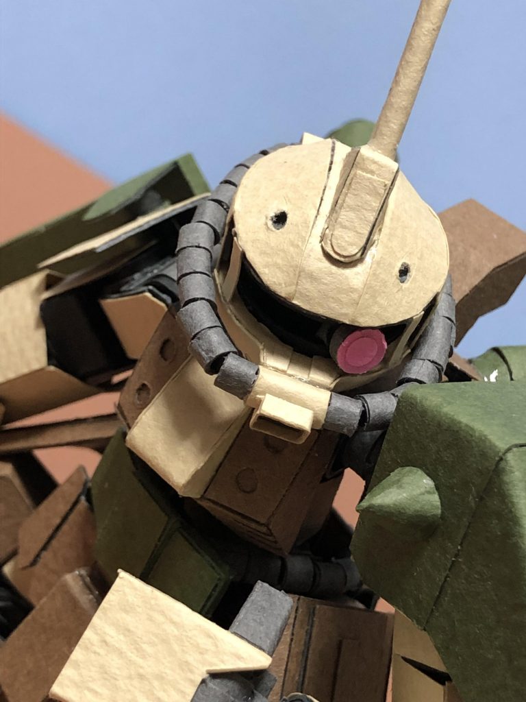 モノアイは3機とも可動。