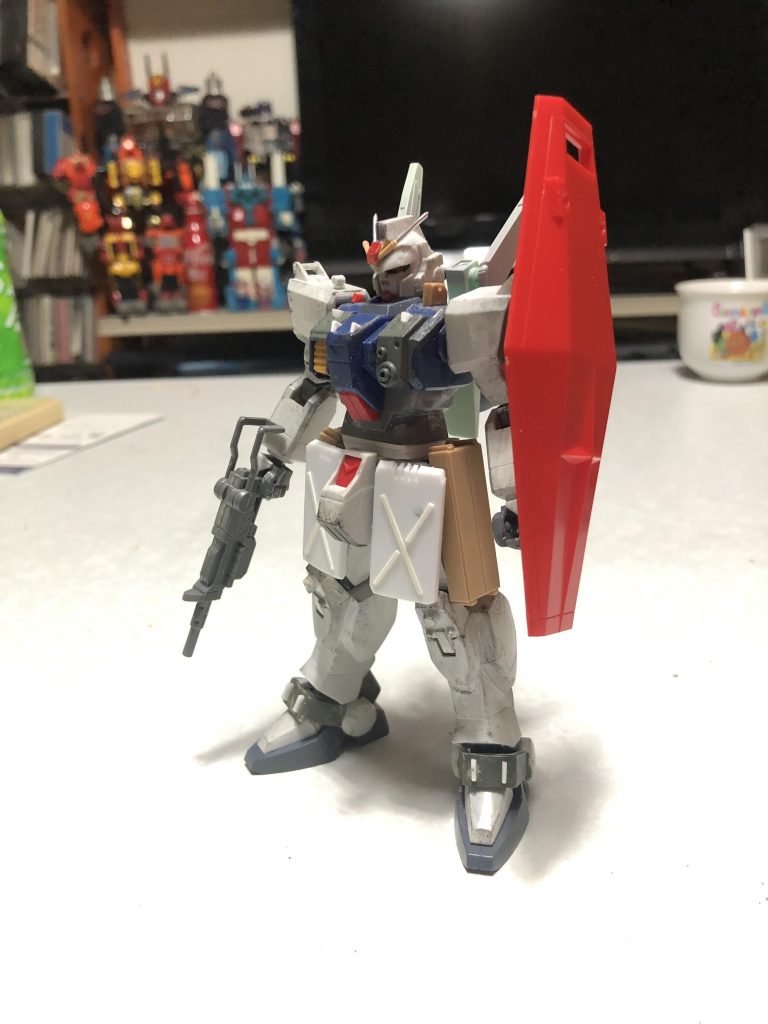 陸戦ガンダムからのブルーディスティニーへのアプローチとして小改造。

2in1のザクも初期MGなデザインでFGザクと似たもんかと思ったけど色分け、稼働共に全くの別物でした。
ガンダムも複数の仕様も再現出来るしこれホント良いキットだったわー。