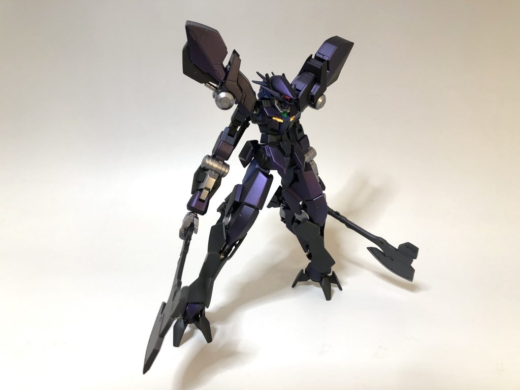 最後にコアグレイズアインアーマー。
こちらはガラッと体型が変わり大型化します。
アーマーの装着方法はアースリィ等と同じです。