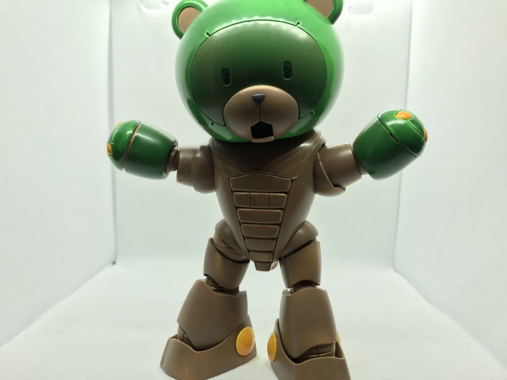 マントを脱いだらただ塗装したベアッガイになります。