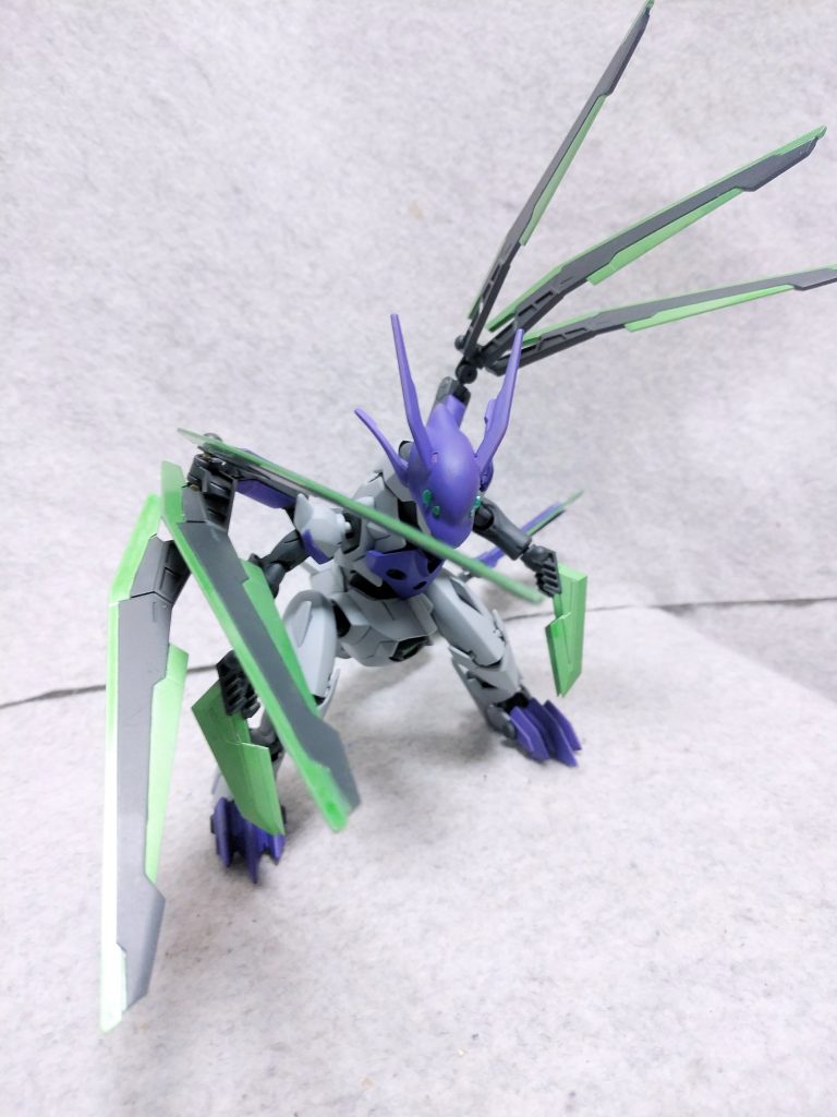 羽根クロー
見栄えの良い隠し武器を考えた結果こうなりました