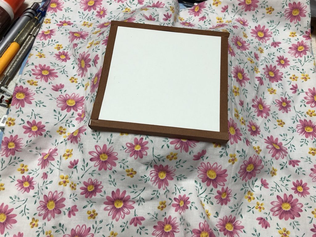 最初に作ったコタツ布団は寸法間違えてもんのすごく大きくなってしまいました…