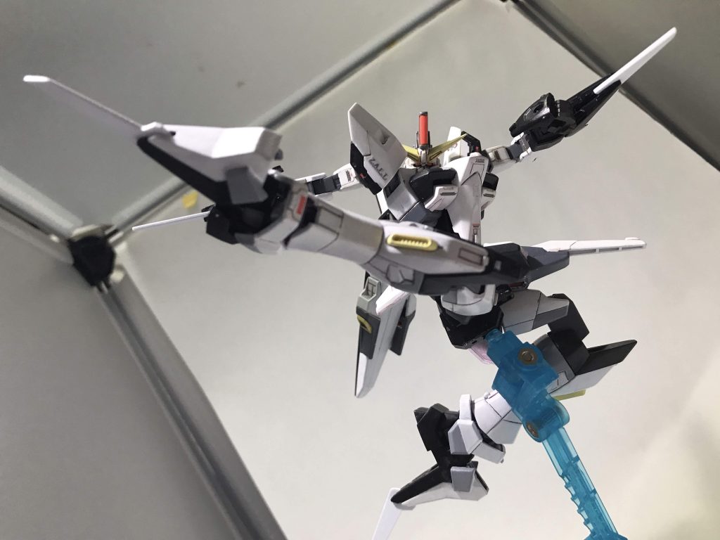 【 イージス・W 】–3枚目/制作者：ピエール