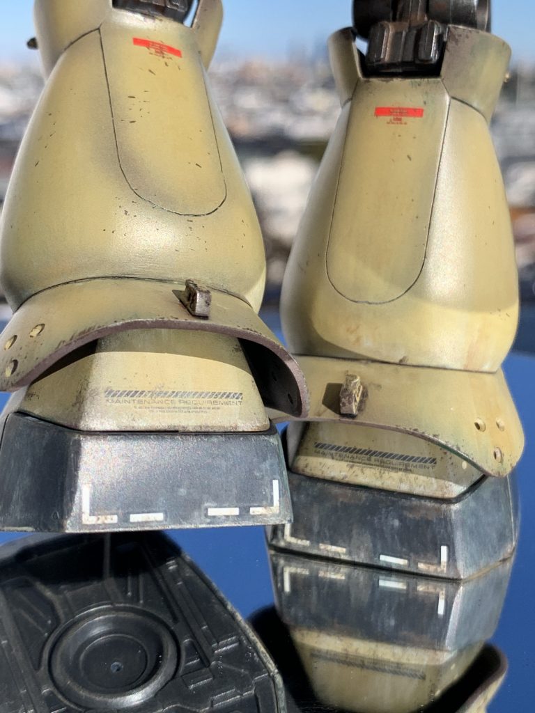 全体もそうですが、足回りは特に過剰なディテールアップはせずに必要最低限な重量感が出るように、塊を意識しています。