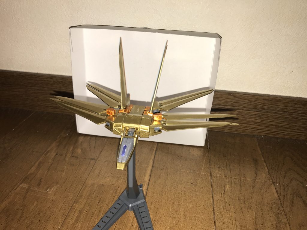 ムテキブースター単体でも、常時完全無敵状態を再現・維持している為、核ミサイルに被弾してもダメージを一切受けない。一方で、ハイパームーンウイング以外に特筆した武装を持たない為、攻撃性能が乏しい。とは言え、機動力や飛行性能は、通常の戦闘機と殆ど同等で、可もなく不可もなく安定している。