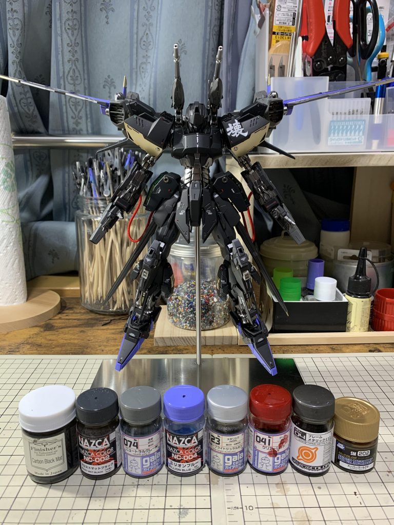 塗料です。

フレームはフレームメタリック、外装はフロストマットブラックで塗装。
一部フィニッシャーズのカーボンブラックマットで塗装しています！

ご覧いただきありがとうございました( •̀ᴗ•́ )/