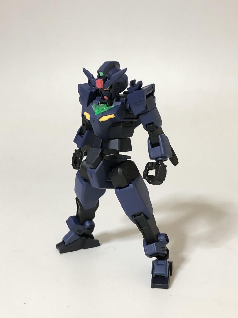 次にコアガンダム。
某黒いガンダムカラーにしました。