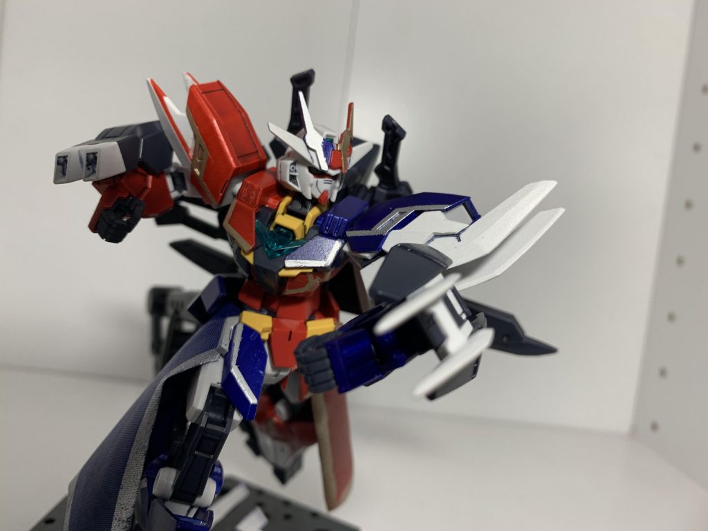 他にはアーマー左腕部、右脚部固定装備のドラゴンクローや、