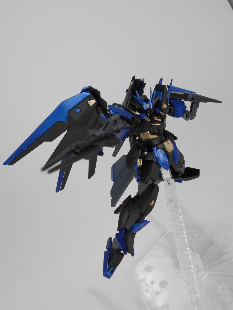 ビームライフル。アースリィガンダムの武装をそのまま使用していますが、動力源がフリーダムのものと変更しているので高出力化しています。