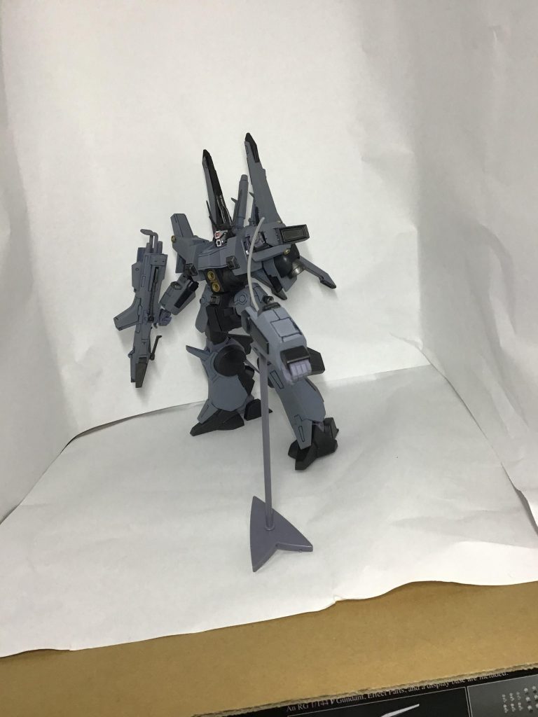 某機動戦艦アニメを思い出す紐付きロケットパンチ。