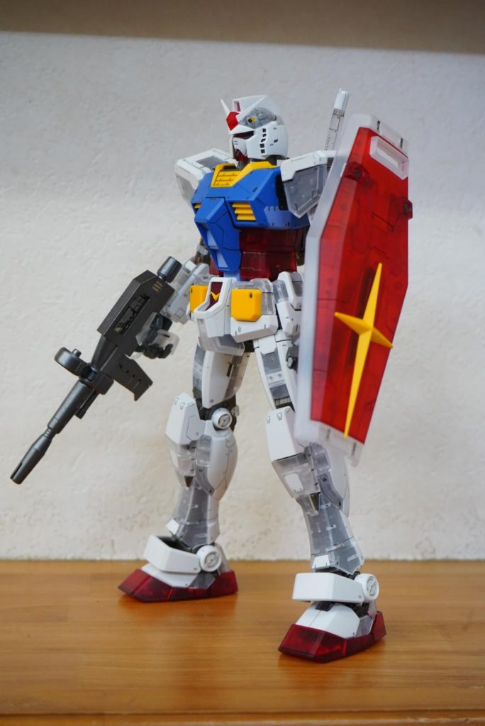 素組みスミ入れ部分塗装につや消しクリアです。