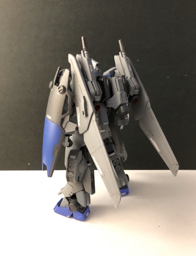 バックパックはかなりこだわりました。
マキシマのものをベースにバランスよくゼータプラスのパーツを配置して、高機動型な感じを意識しました。