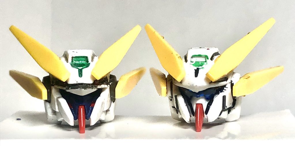 左:マルートモード頭部
右:ハルートモード頭部
改造は主に通常のツインアイの上部にある目の加工がメインで、下部にある目は元のハルートにあるモールドを利用して塗装しただけです。
上部は下記にある画像を元に、バイザーを撤去してつばの部分(画像③の黒いライン状の部分)で分割して、0.5mmのプラ板を挟み込んで上部の目を形成しました。