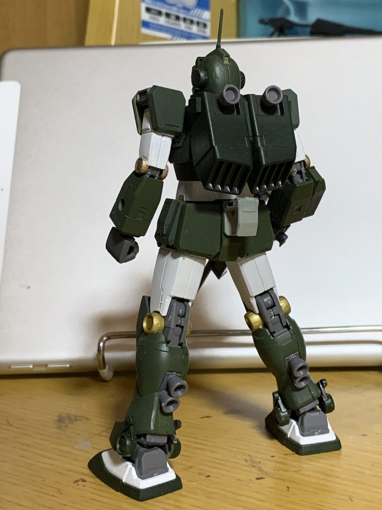 Zガンダムでジャブローに配備されていたジム・スナイパーカスタム。
MSD特有の余分なディテールを疲れない程度に埋めたり削ったり、ランドセルとボックスビームサーベルを旧キットの物と交換。
ランドセルは少々幅詰め。
ビームライフルは、いつかのおまけパーツをジム2のライフルに取り付けた素直な改造。