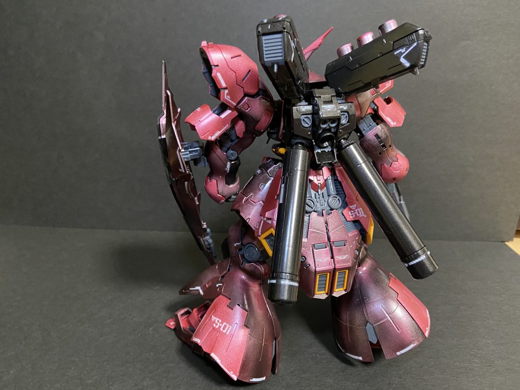 初エアブラシ塗装したサザビー–2枚目/制作者：@yoshigame10